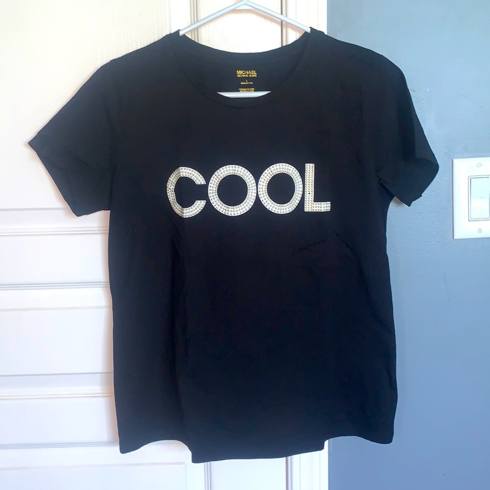 New-ish Never worn it Originale price was 98$ and the brand is Michael Kors